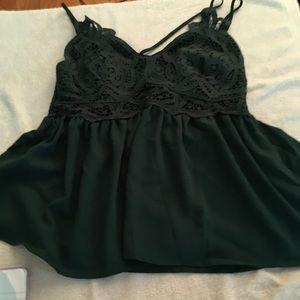 Size L Sleeveless Green Shirt.